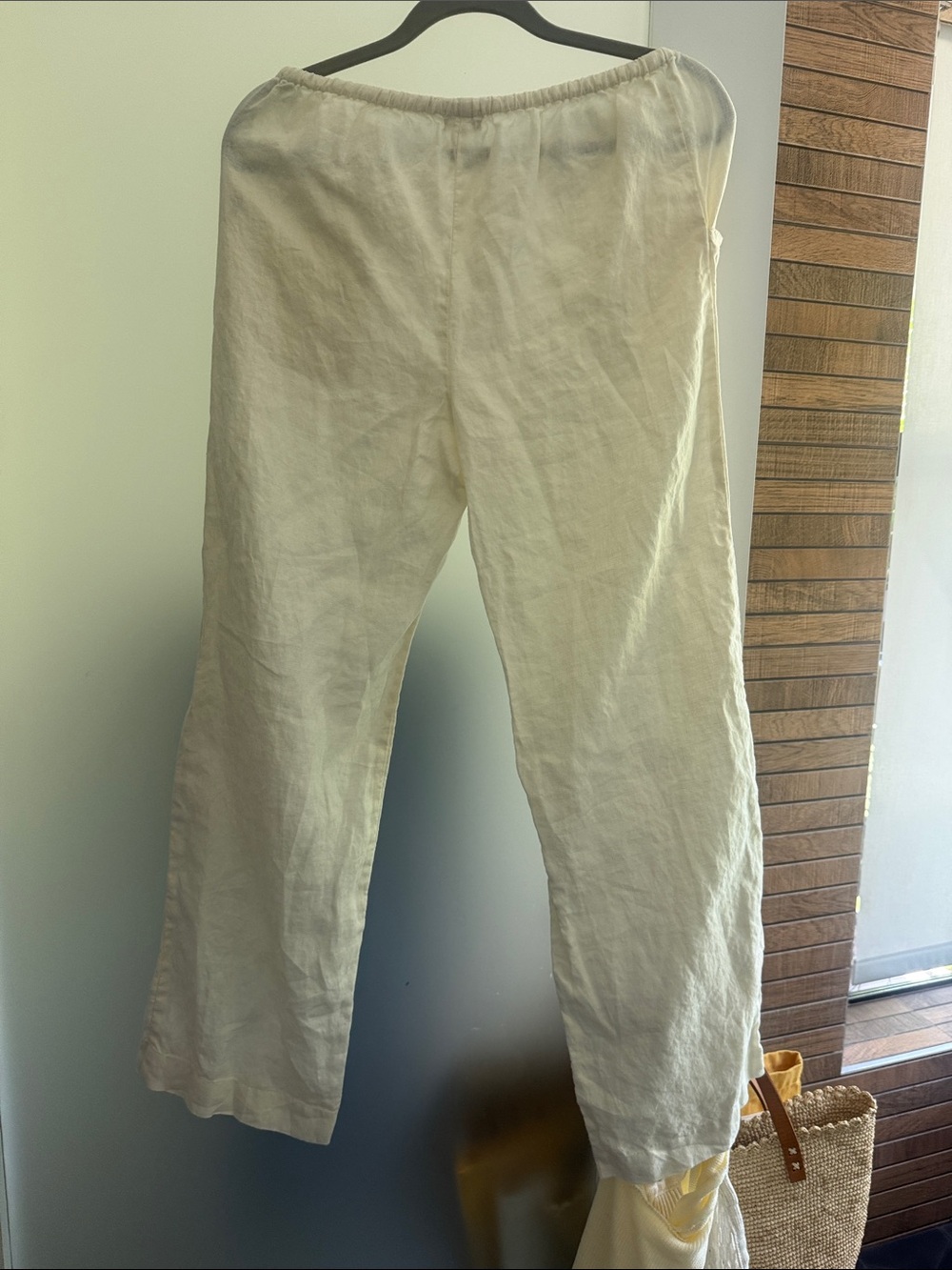 Women’s linen drawstring pants in butter - Picture 4 of 6